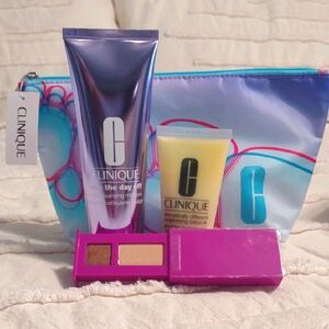 Clinique Beauty Set with Bubbles Makeup Bag